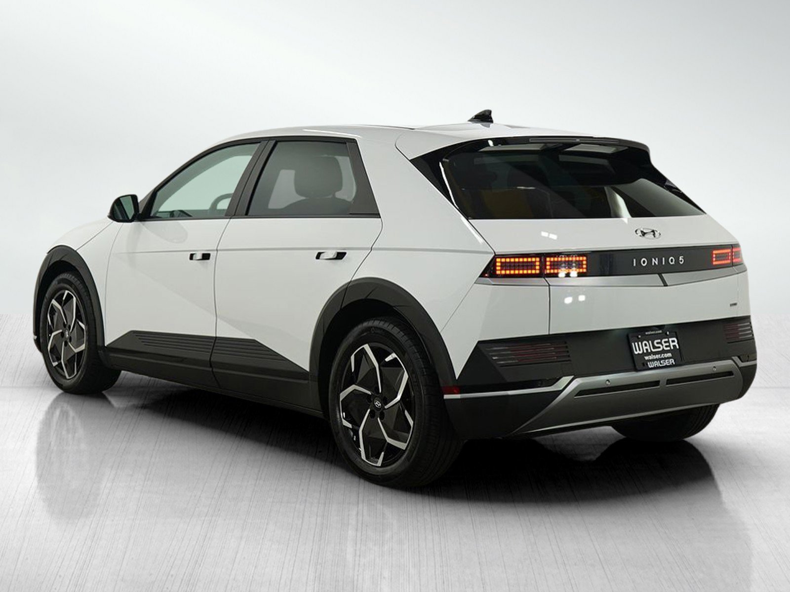 2023 Hyundai Ioniq 5 SEL photo 2