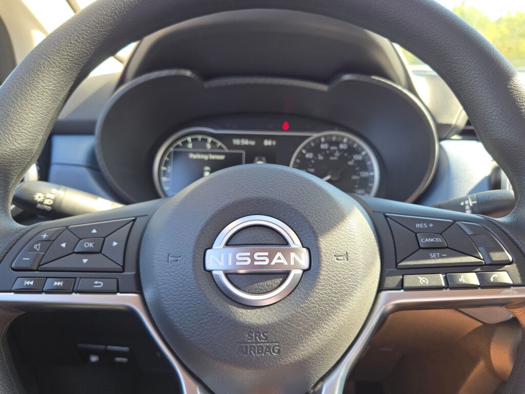 2025 Nissan Versa SV photo 21
