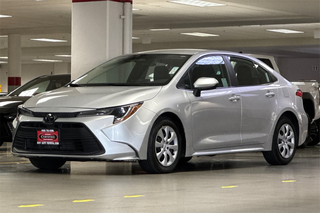 2024 Toyota Corolla LE photo 8