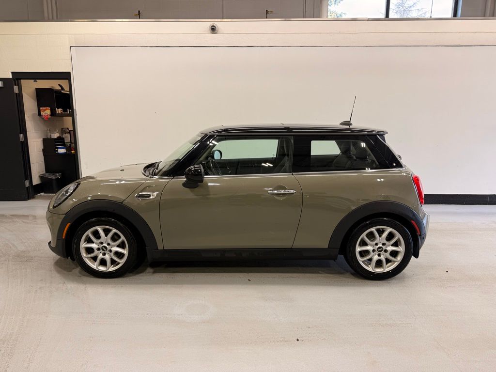 Used 2019 MINI Hardtop 2 Door Base with VIN WMWXP5C51K2H96313 for sale in Golden Valley, Minnesota