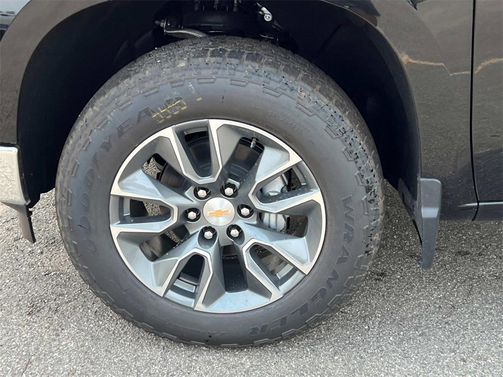 2026 Chevrolet Silverado 1500 LT photo 9