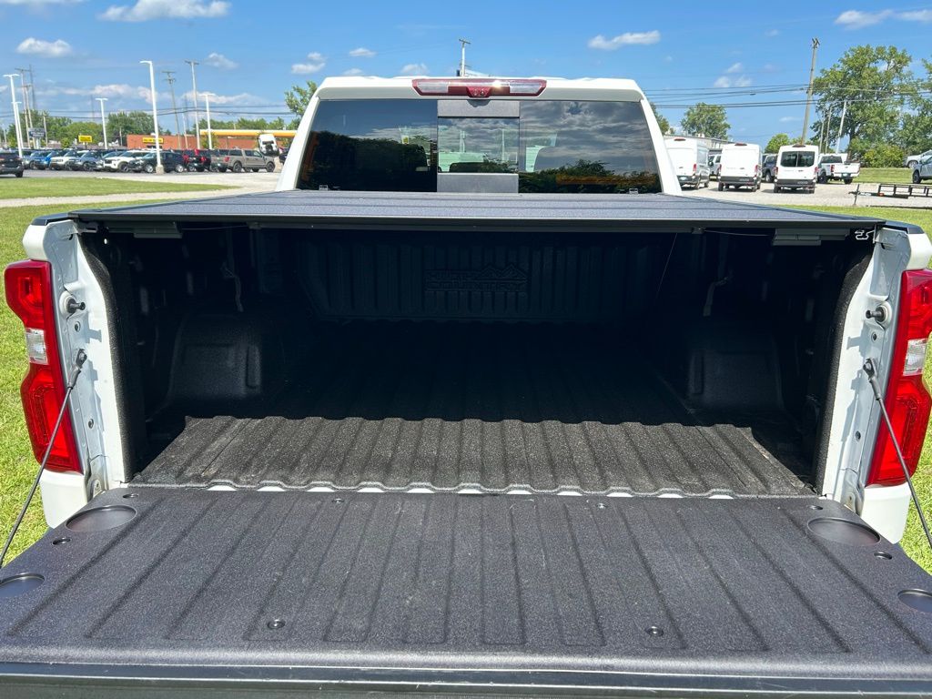 2023 Chevrolet Silverado 1500 High Country photo 26