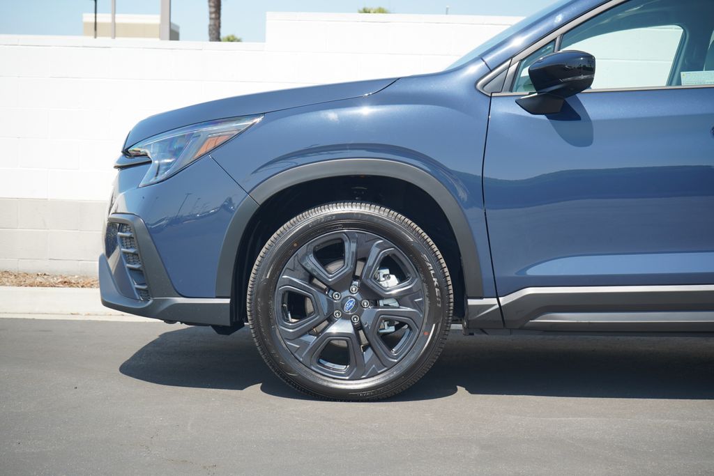 2025 Subaru Ascent Onyx Edition Touring photo 2