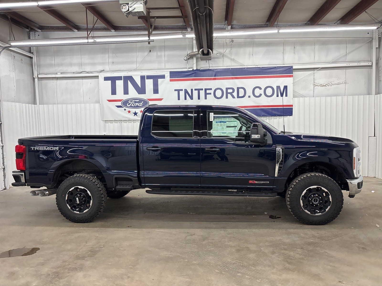 2025 Ford F-250 Super Duty Lariat's photo