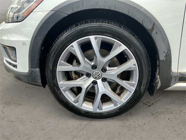2018 Volkswagen Golf Alltrack TSI SEL photo 14