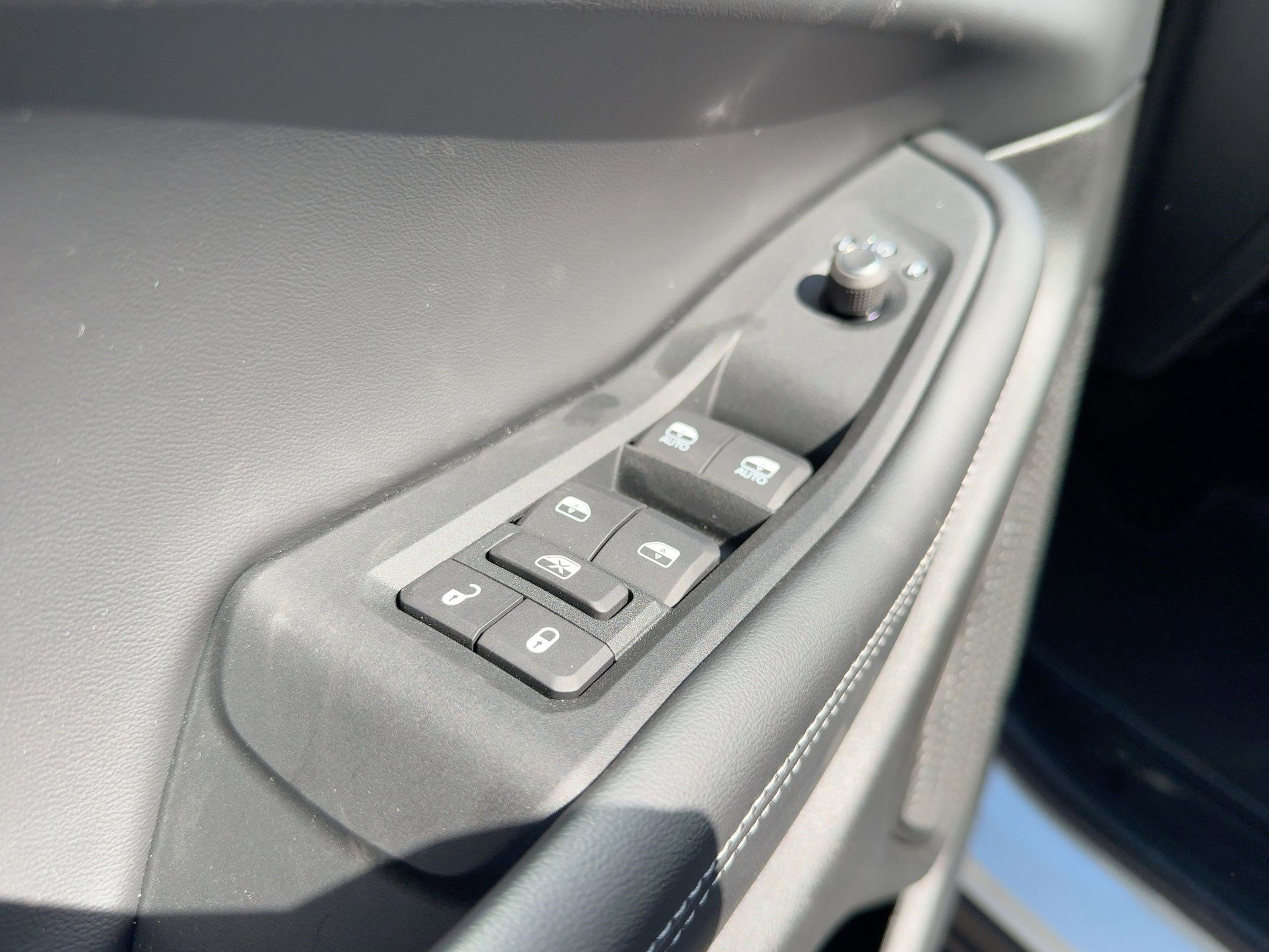 2025 Jeep Grand Cherokee Laredo photo 11