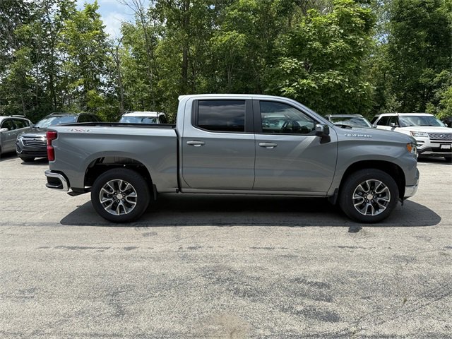 2026 Chevrolet Silverado 1500 LT photo 3