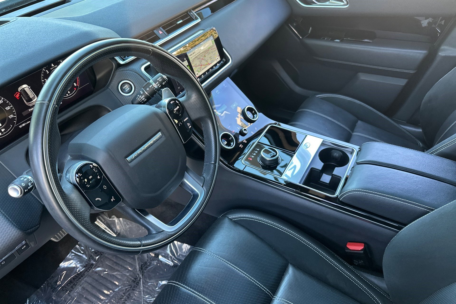 2020 Land Rover Range Rover Velar R-Dynamic S photo 4