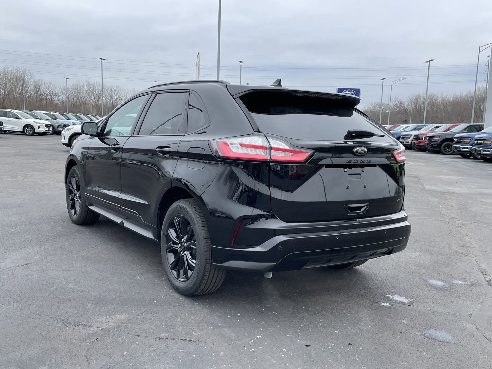 2024 Ford Edge SE photo 3