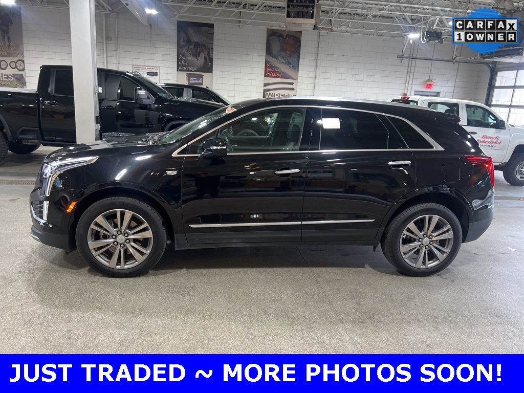 2025 CADILLAC XT5 - Image 1