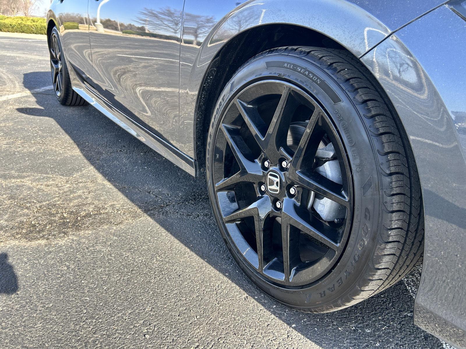 Used 2024 Honda Civic Sport with VIN 2HGFE2F55RH562660 for sale in Kansas City