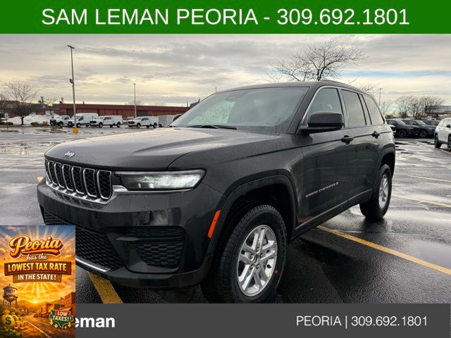 2025 Jeep Grand Cherokee Laredo's photo