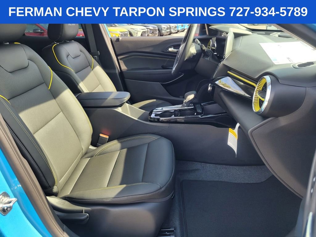 2025 Chevrolet Trax ACTIV photo 2