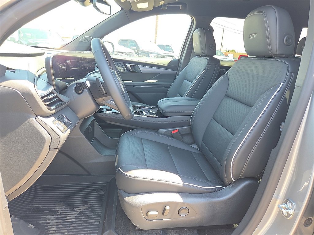 2026 Buick Enclave Sport Touring photo 9