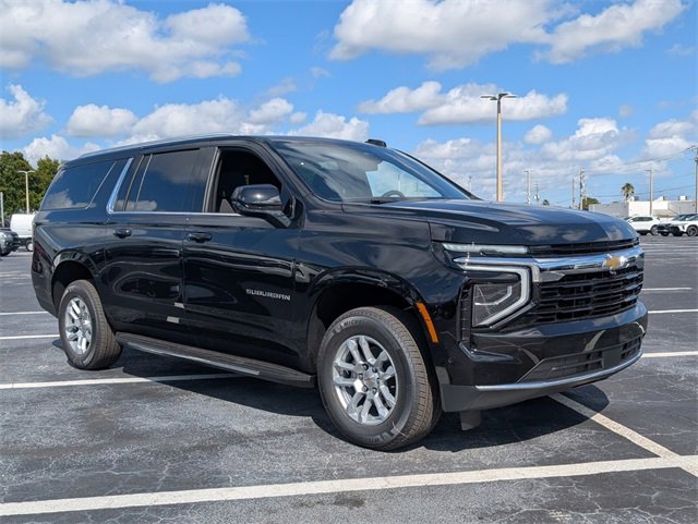 2026 Chevrolet Suburban LS's photo