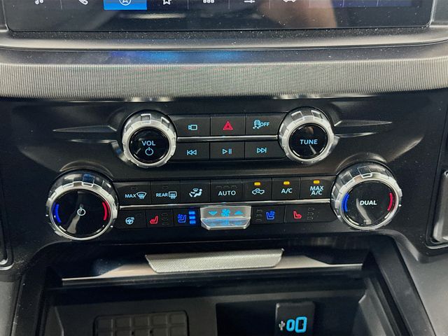 2025 Ford F-450 photo 16