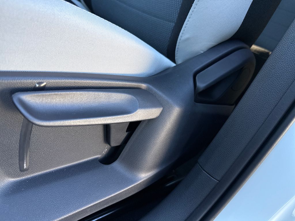 2025 Volkswagen Taos S photo 4