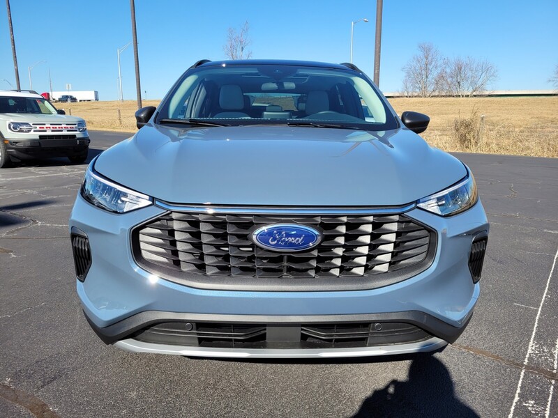 2025 Ford Escape Active photo 2