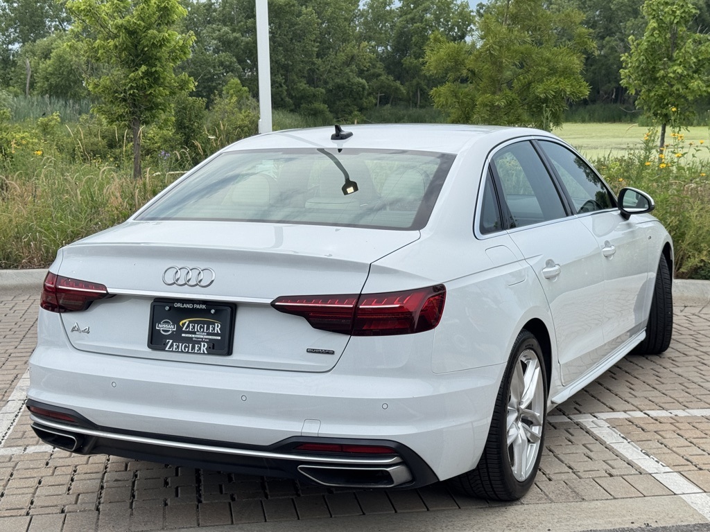 2022 Audi A4 45 S line Premium Plus Quattro photo 7