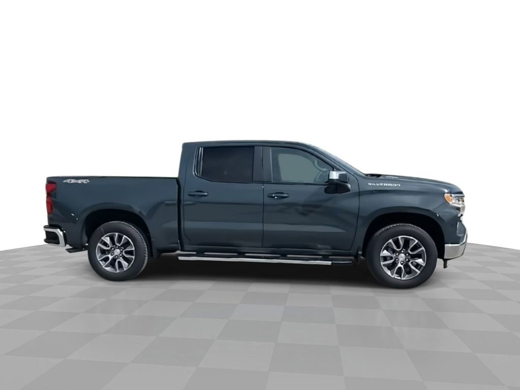 2025 Chevrolet Silverado 1500 LT photo 9