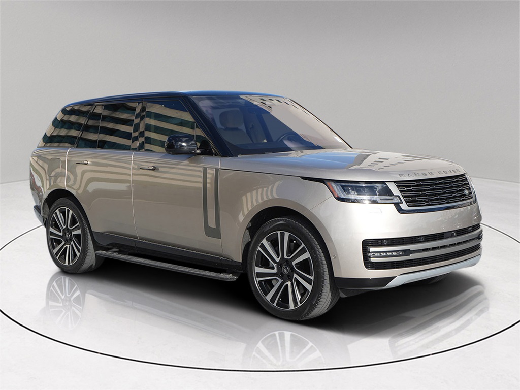 2023 Land Rover Range Rover SE's photo