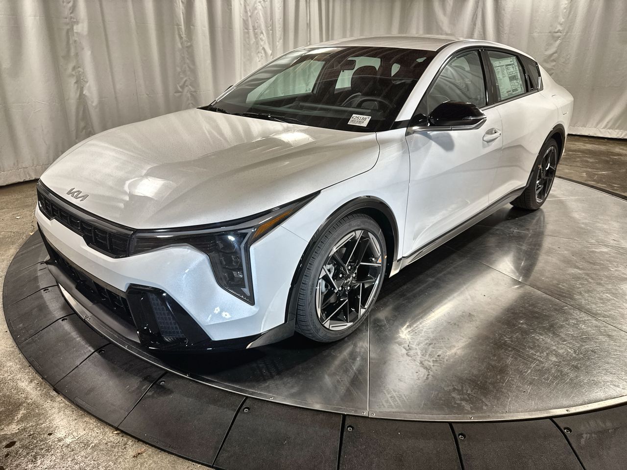 2025 Kia K4 GT-Line's photo