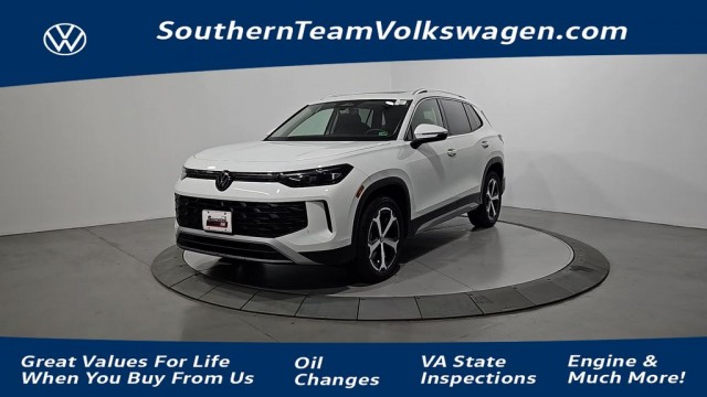 2026 Volkswagen Tiguan SE's photo