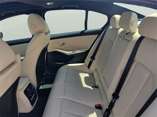2025 Bmw 330i photo 16