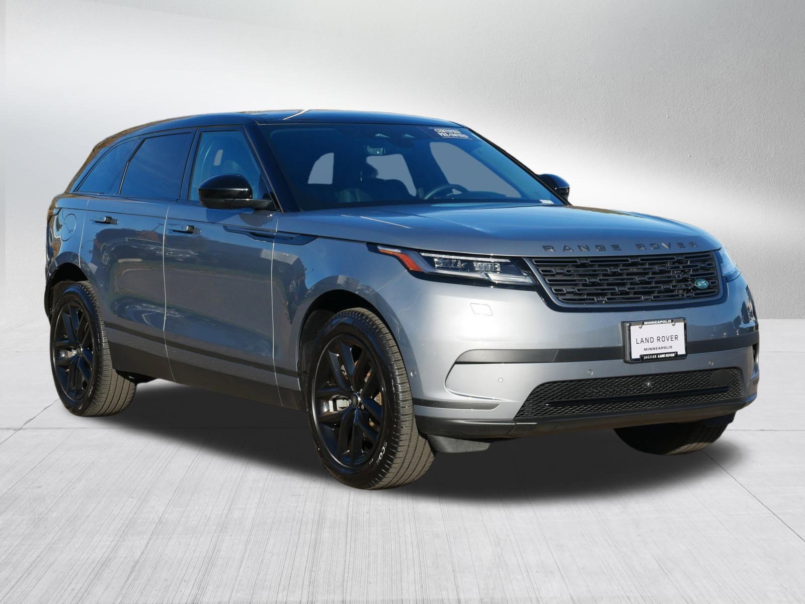 2025 Land Rover Range Rover Velar S photo 3