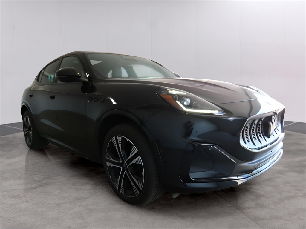 2025 Maserati Grecale photo 2