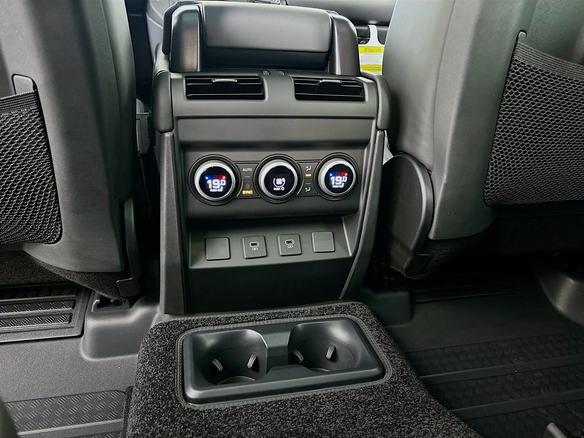 2025 Land Rover Defender 130 S photo 24