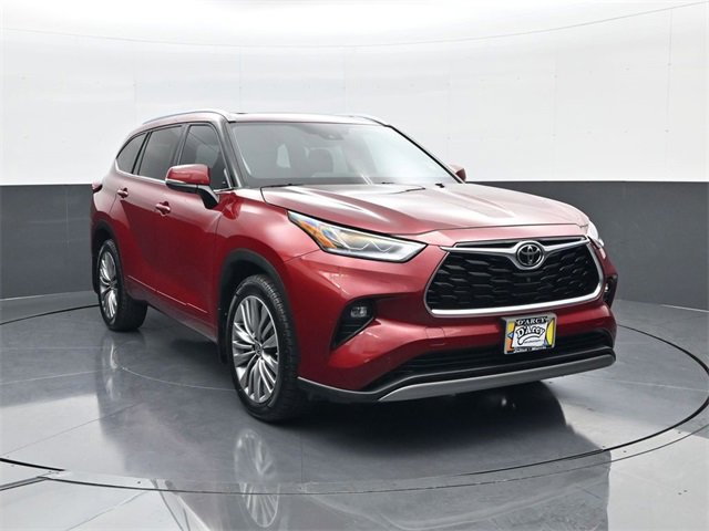 2022 Toyota Highlander Platinum photo 2