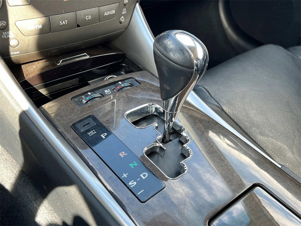 2011 Lexus IS 250C photo 20
