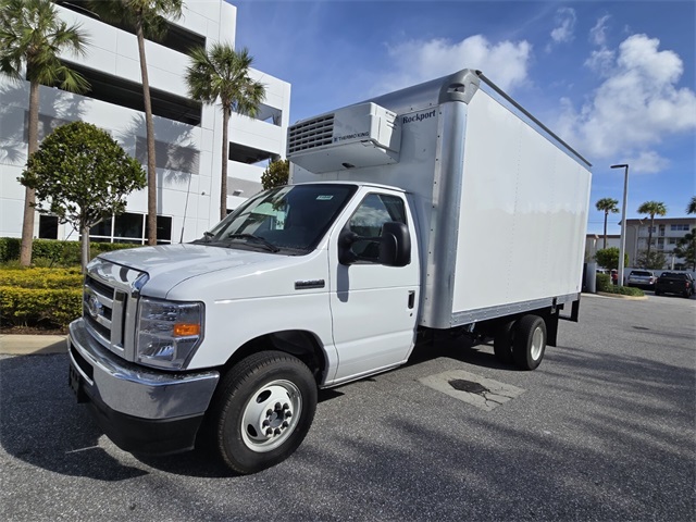 2025 Ford E-450 photo 4
