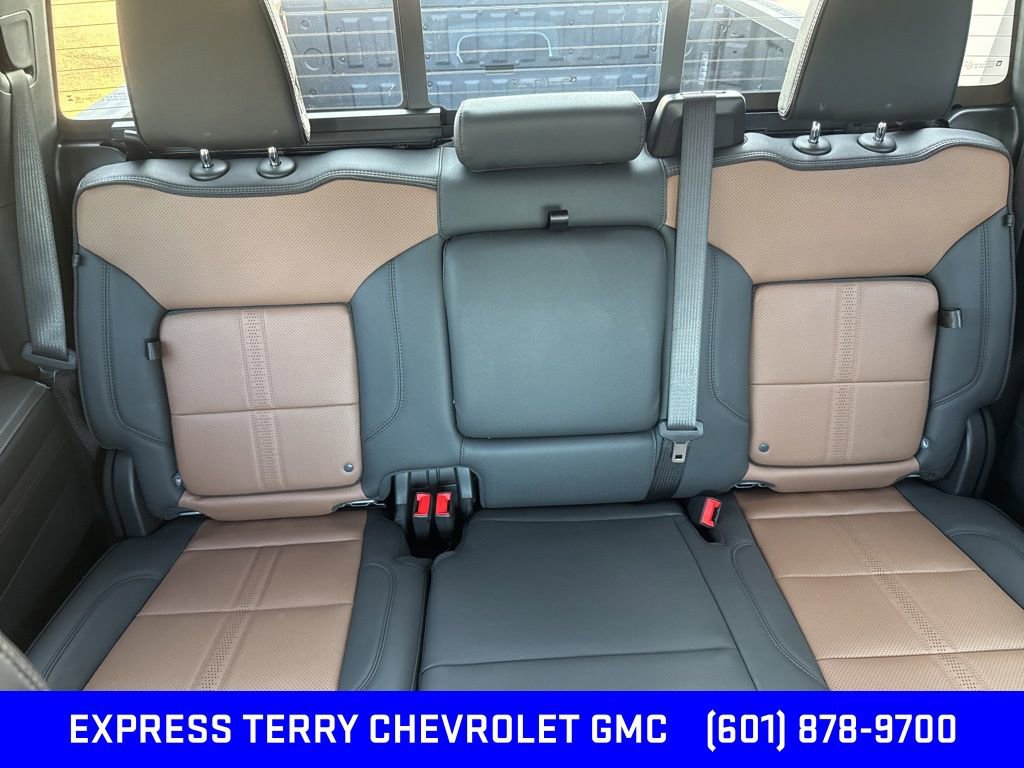 2024 Chevrolet Silverado 1500 High Country photo 20