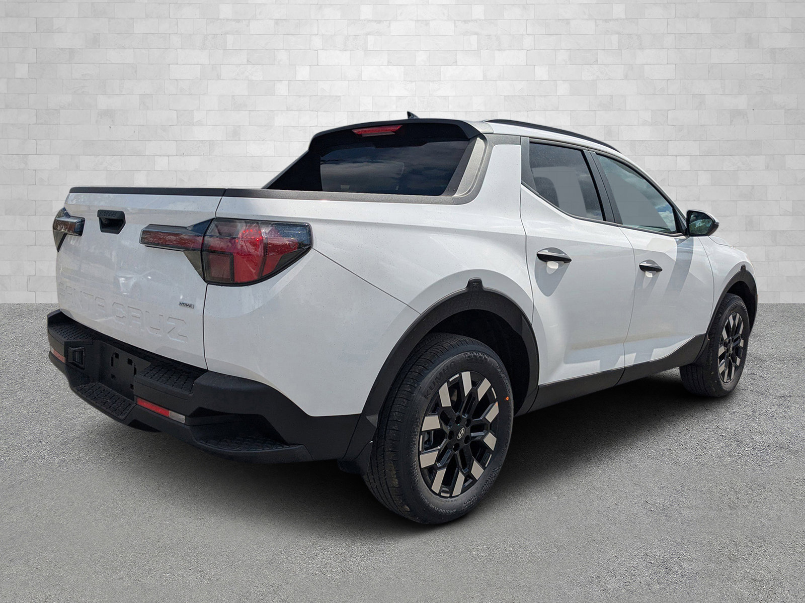 2025 Hyundai Santa Cruz SEL photo 2