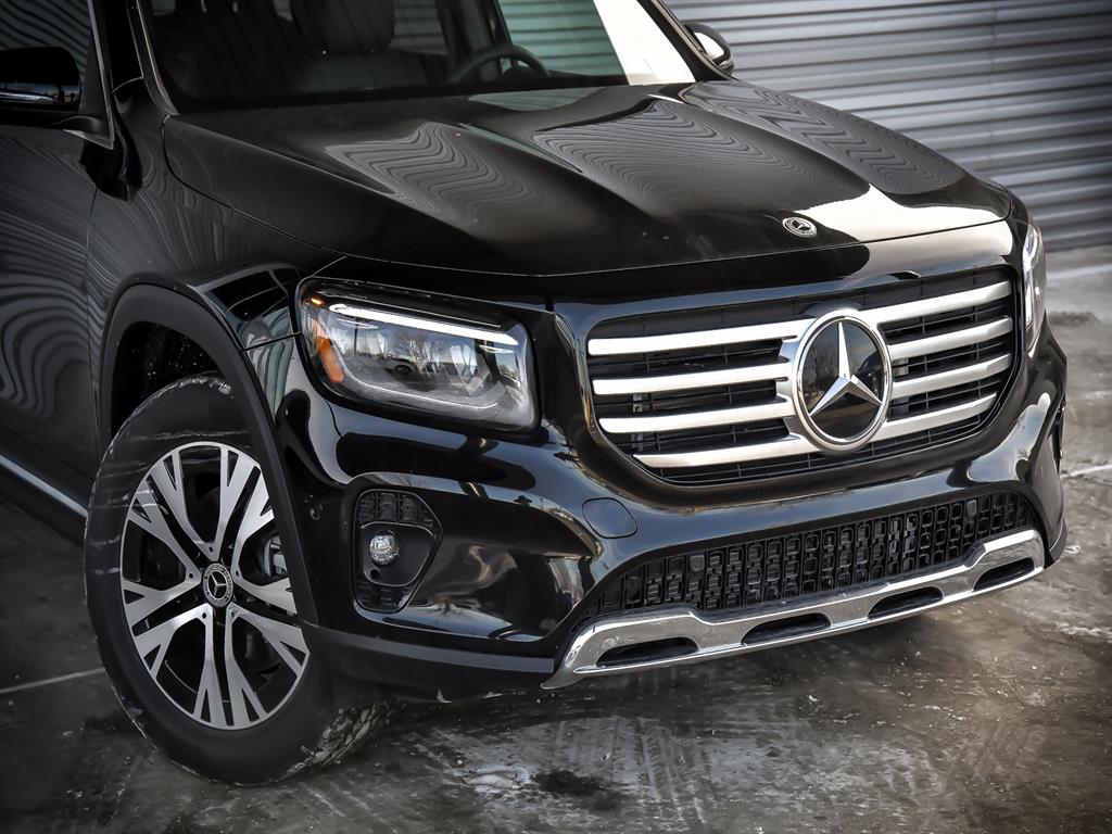 2025 Mercedes Benz GLB 250 4MATIC photo 2