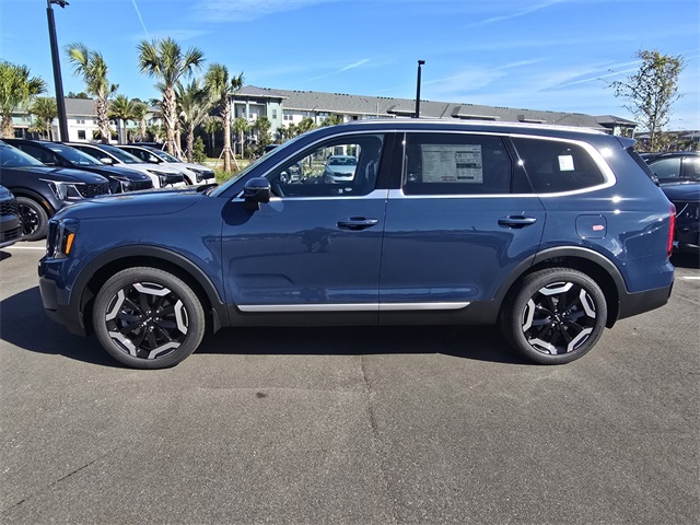2025 Kia Telluride S photo 2