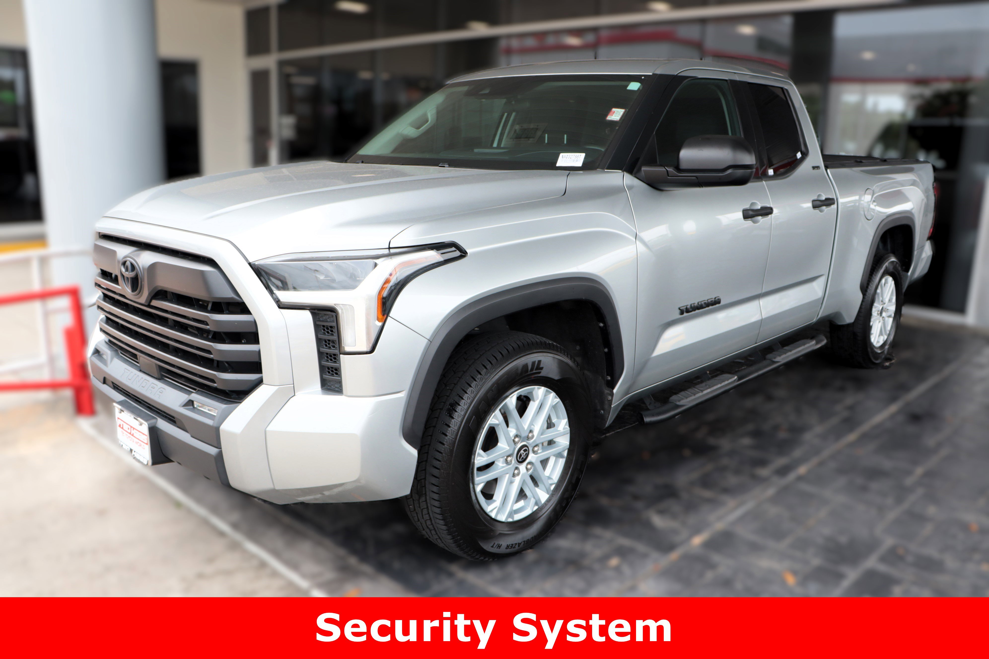 2022 Toyota Tundra SR5 Double Cab photo 4