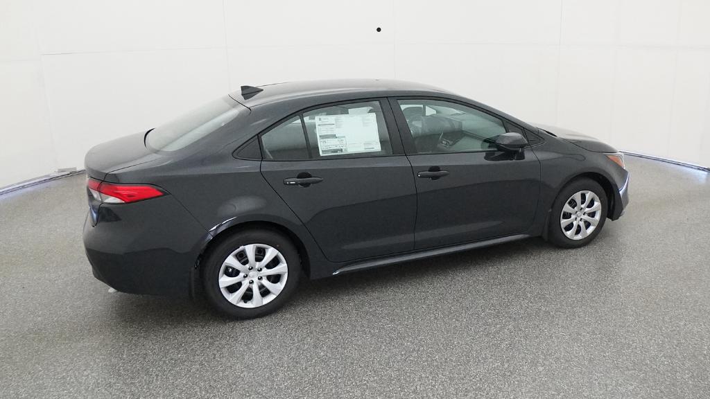 2025 Toyota Corolla LE photo 21