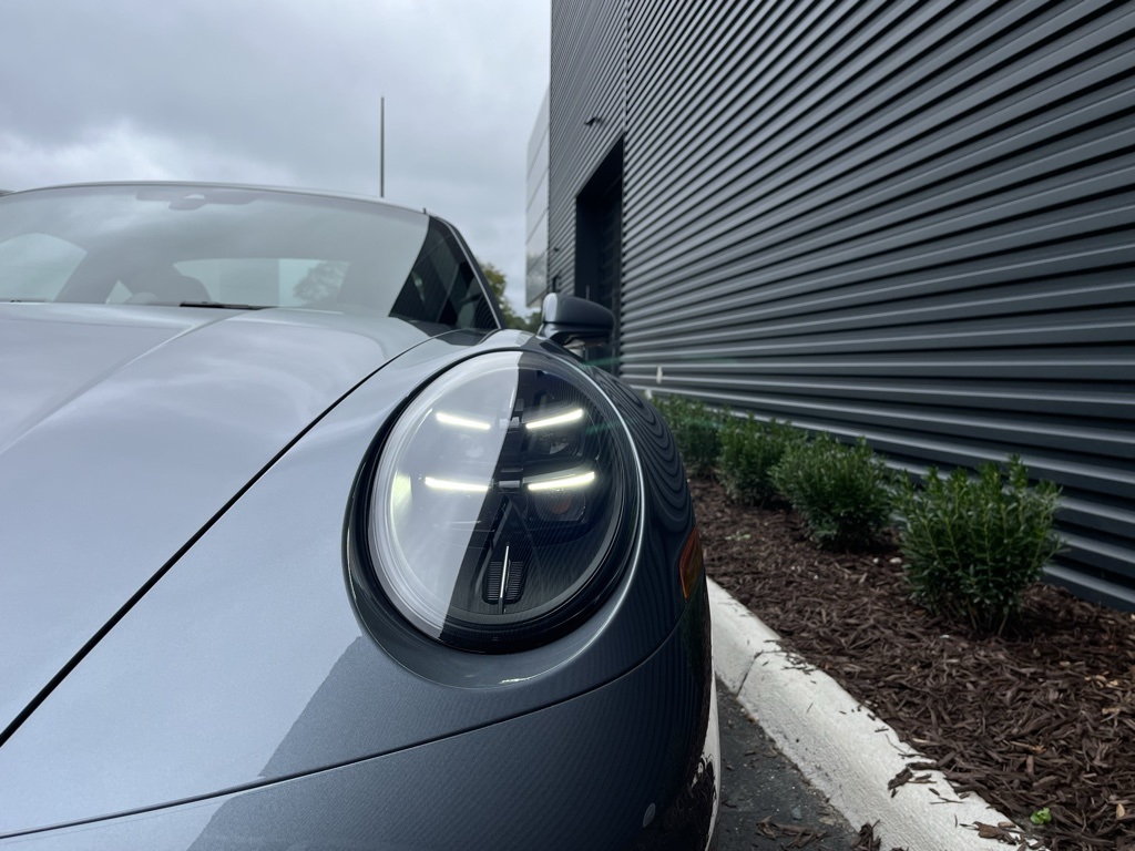 2025 Porsche 911 GTS photo 4