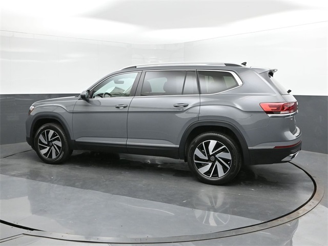 2025 Volkswagen Atlas SEL photo 5