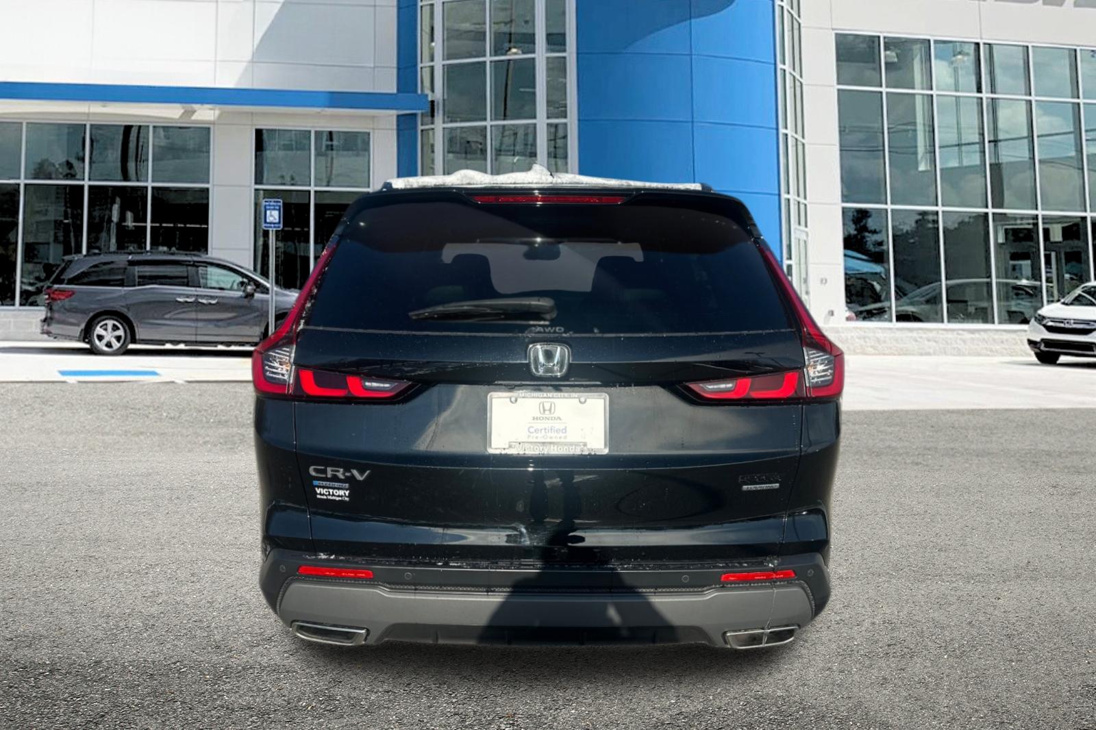 2023 Honda CR-V Hybrid Sport Touring photo 3