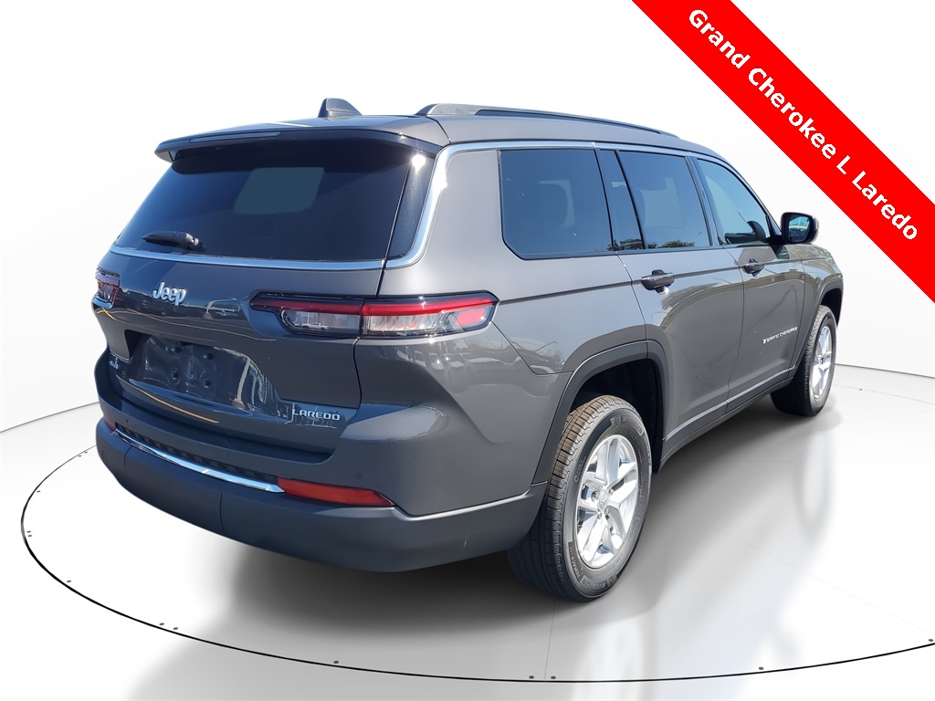 2025 Jeep Grand Cherokee Laredo X photo 4