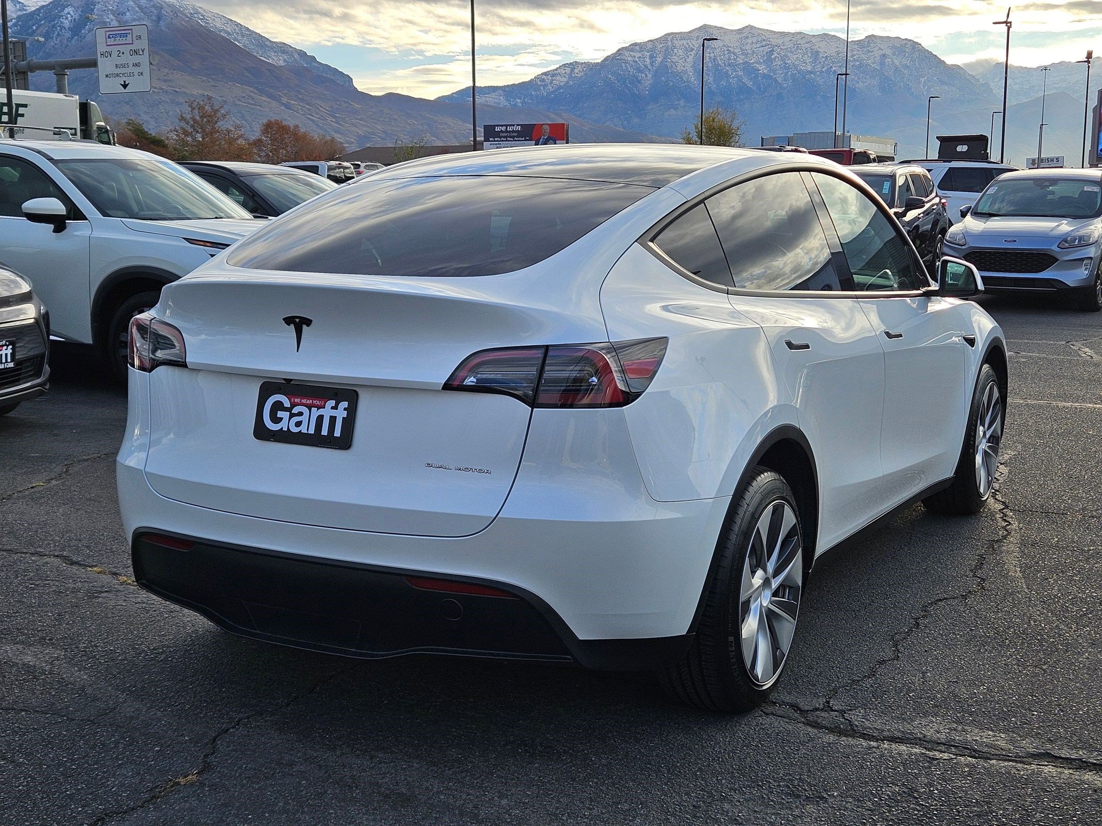 2023 Tesla Model Y Long Range photo 3