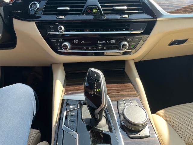 2021 Bmw 530i photo 10