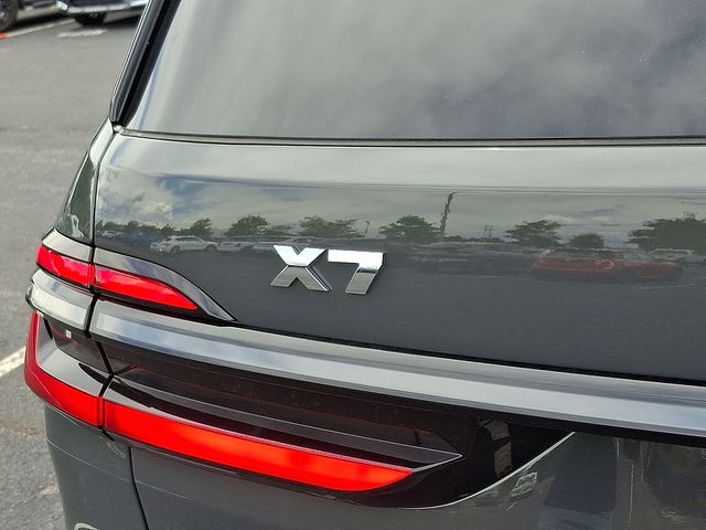 2025 Bmw X7 M60i photo 25