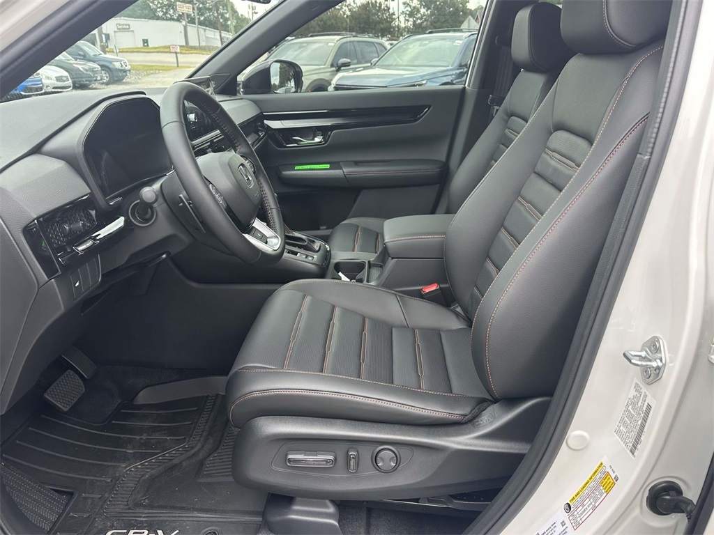 2026 Honda CR-V Hybrid Sport Touring photo 3