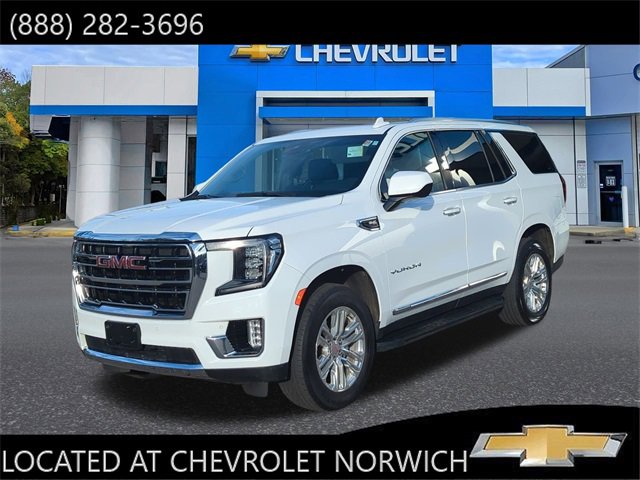 2024 GMC Yukon SLT's photo