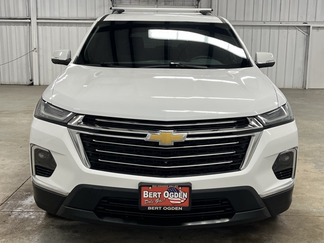 2022 Chevrolet Traverse photo 2